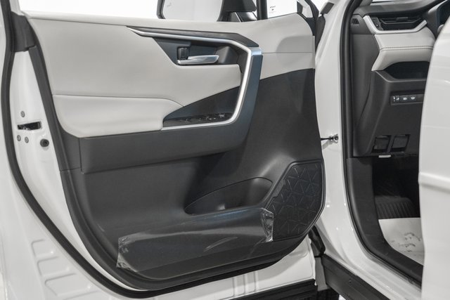 New 2025 Toyota RAV4 XLE image 36