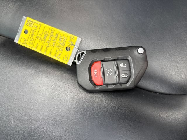 Used 2021 Jeep Wrangler Unlimited Sahara AWD/4WD image 47