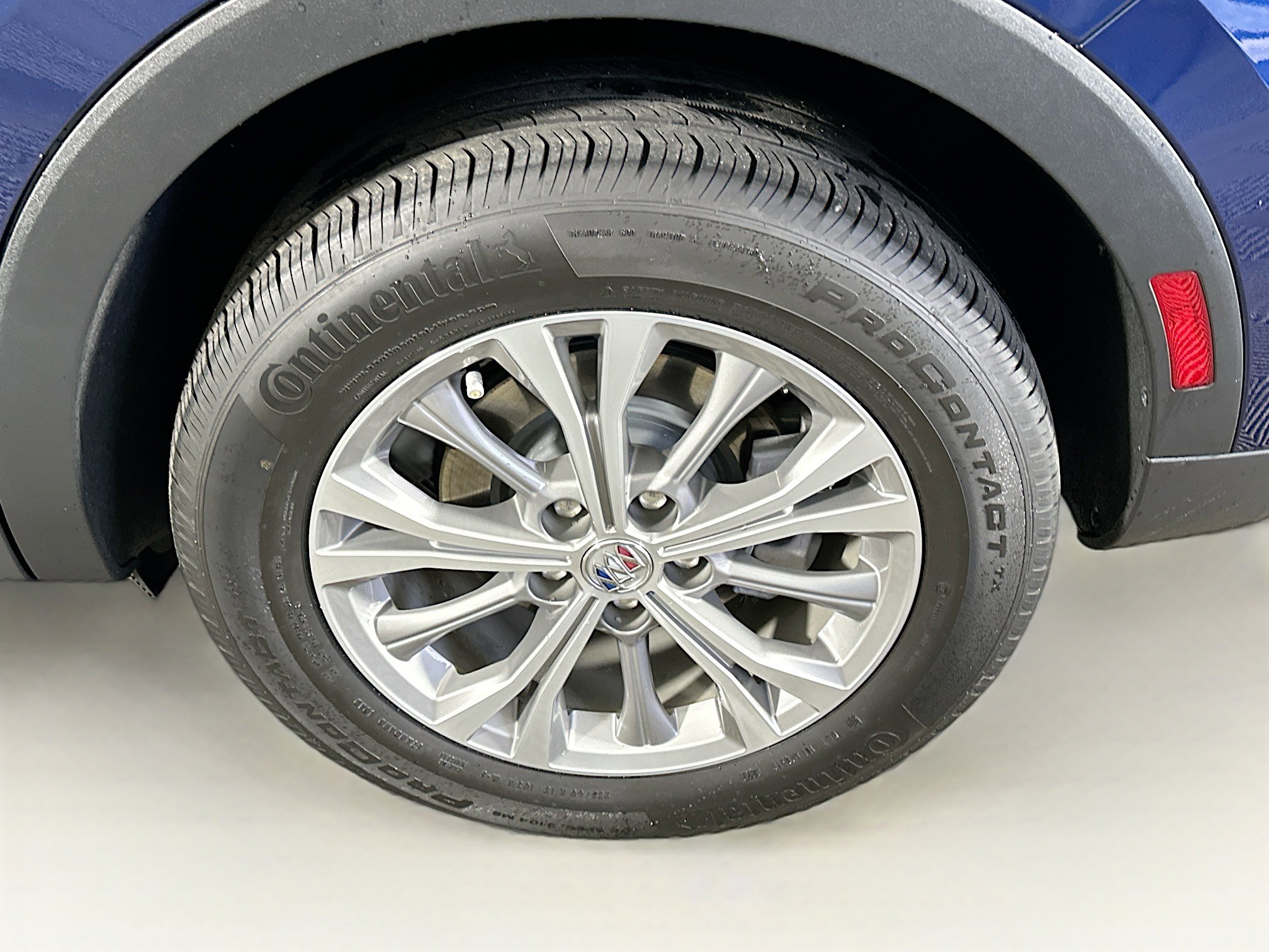 Used 2023 Buick Envision Preferred image 11