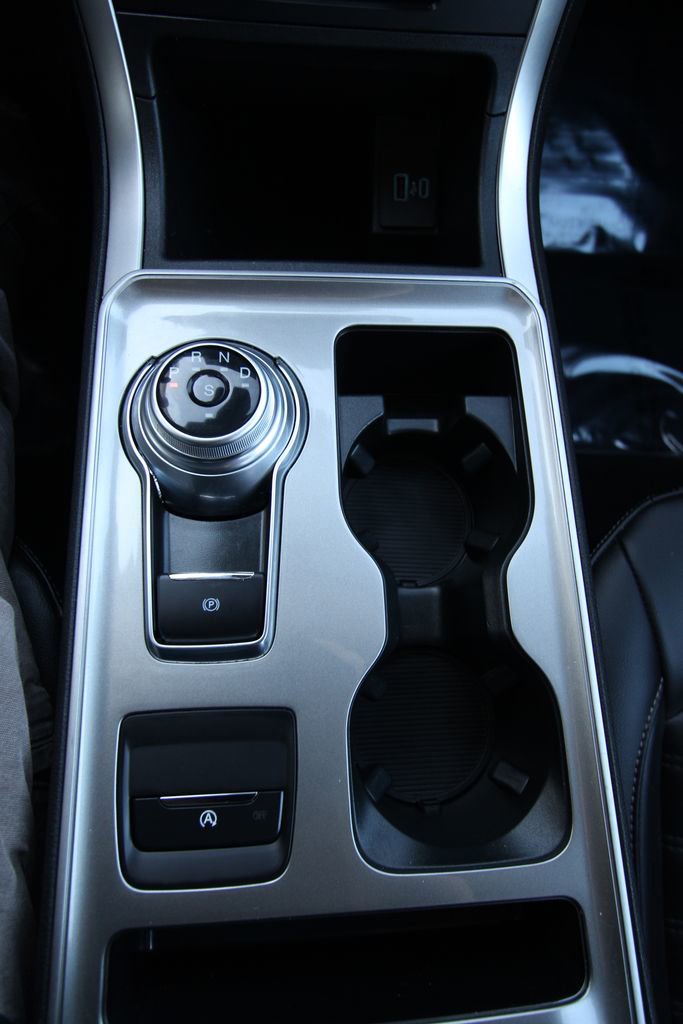 Used 2024 Ford Edge SEL image 23