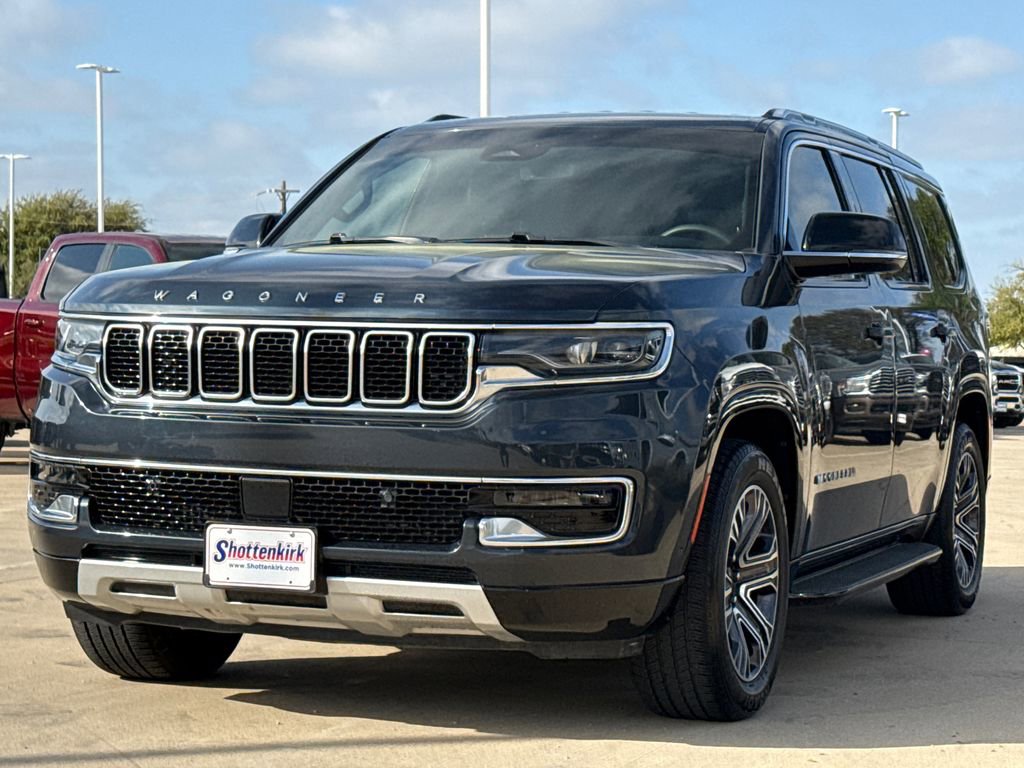 Used 2024 Jeep Wagoneer Series II w/ Flexible Seating Group AWD/4WD image 3