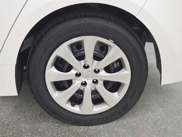 Certified 2025 Toyota Corolla LE FWD image 29