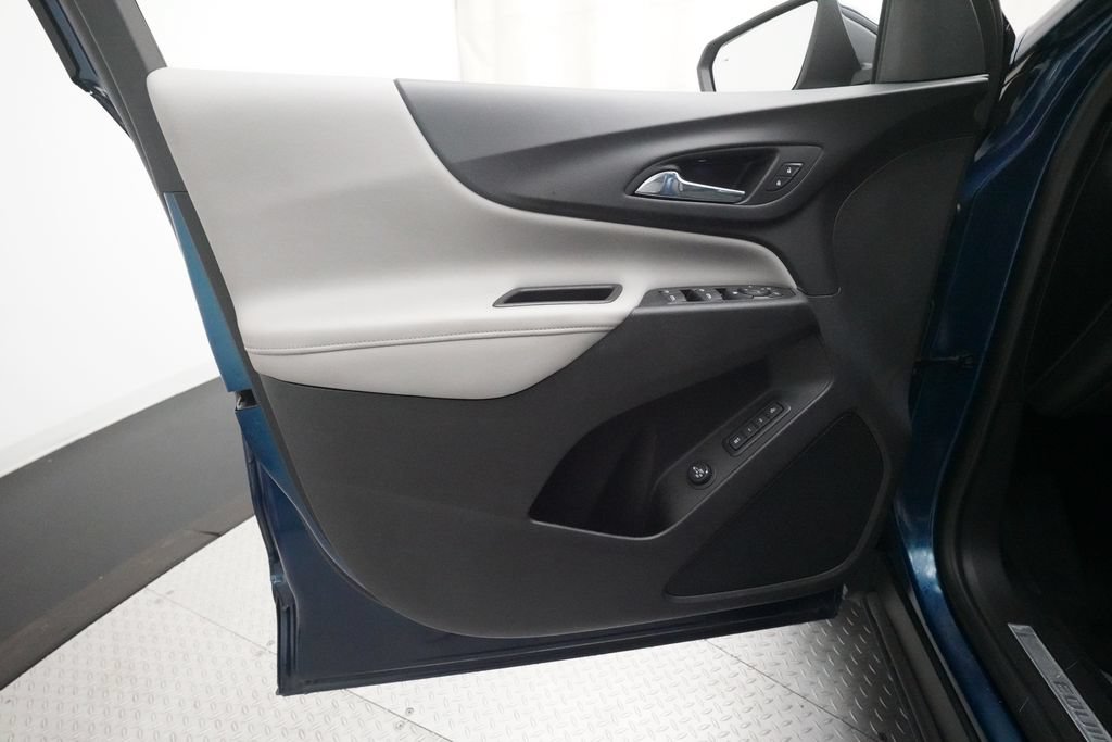 Used 2020 Chevrolet Equinox Premier w/ LPO, Floor Liner Package FWD image 27