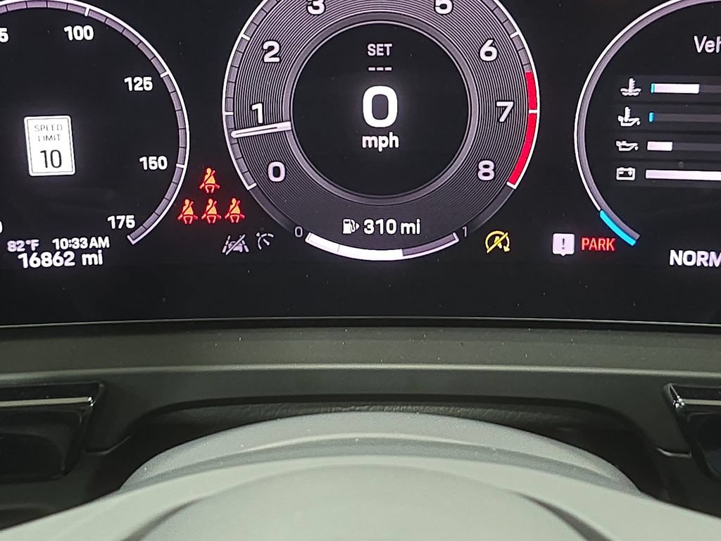 Used 2024 Porsche Cayenne AWD/4WD image 17