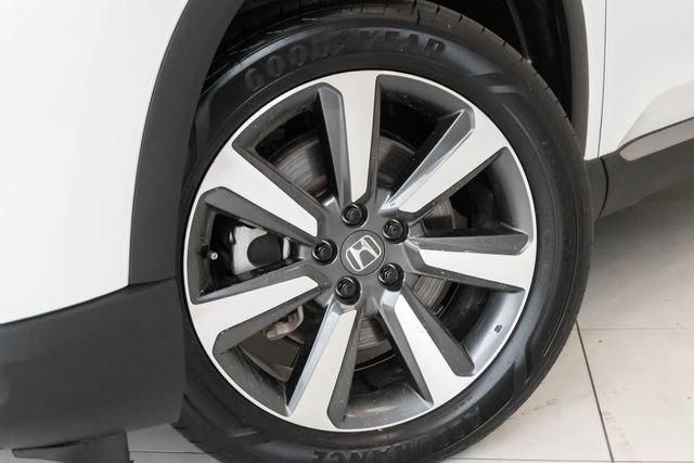 Certified 2023 Honda Pilot Touring image 2