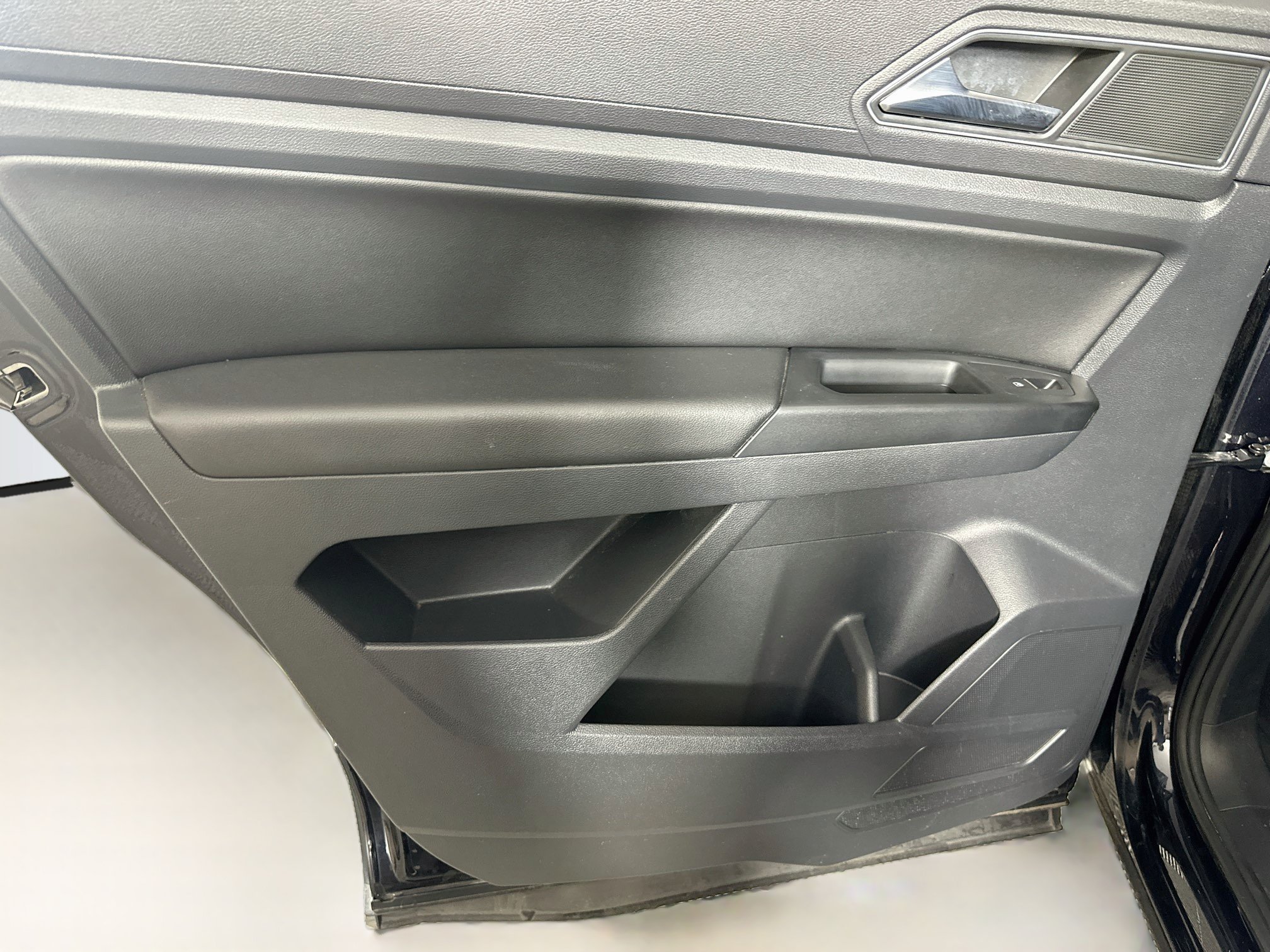 Used 2019 Volkswagen Atlas SEL FWD image 27