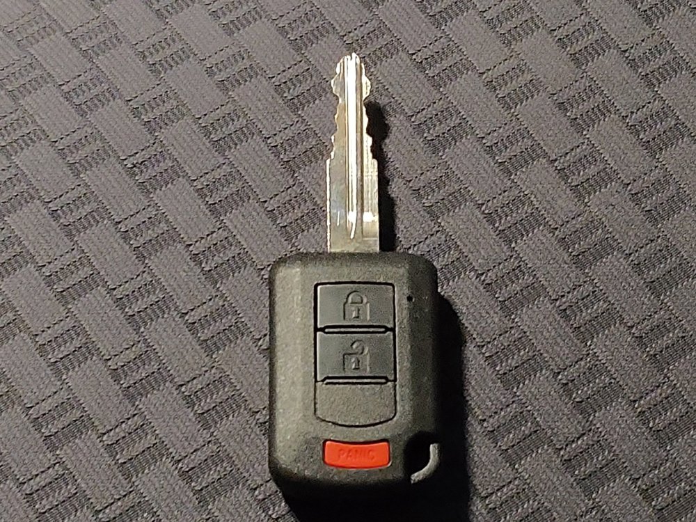 Used 2017 Mitsubishi Mirage ES image 32