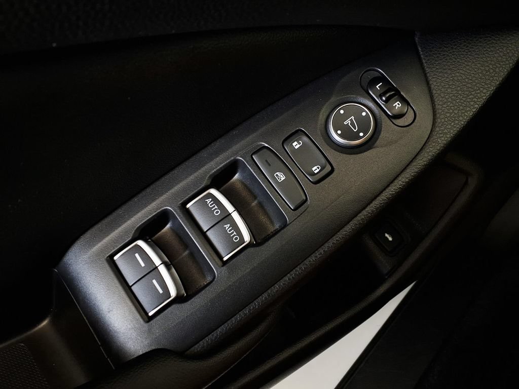 Used 2021 Honda Accord Sport image 25