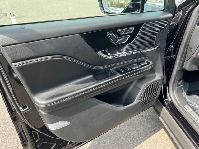 Used 2020 Lincoln Corsair AWD w/ Equipment Group 101A image 9