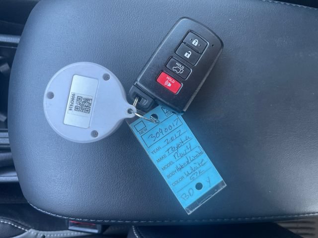 Used 2017 Toyota RAV4 Limited w/ Advanced Technology Package AWD/4WD image 18