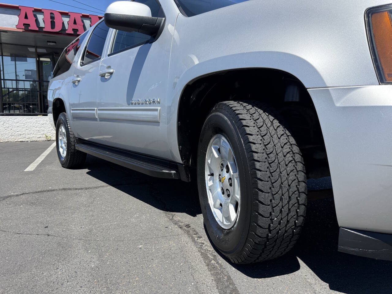 Used 2011 Chevrolet Suburban LT AWD/4WD image 28