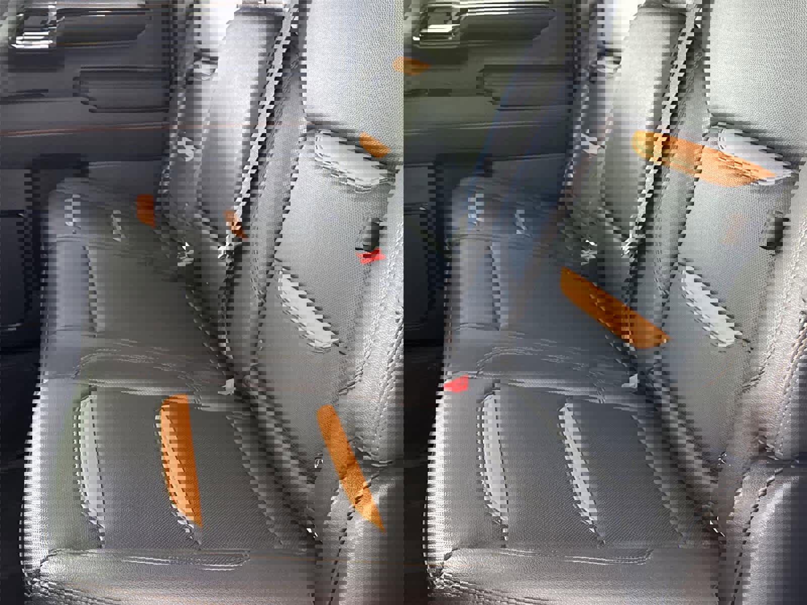 Used 2022 GMC Sierra 1500 AT4 w/ AT4 Preferred Package image 14