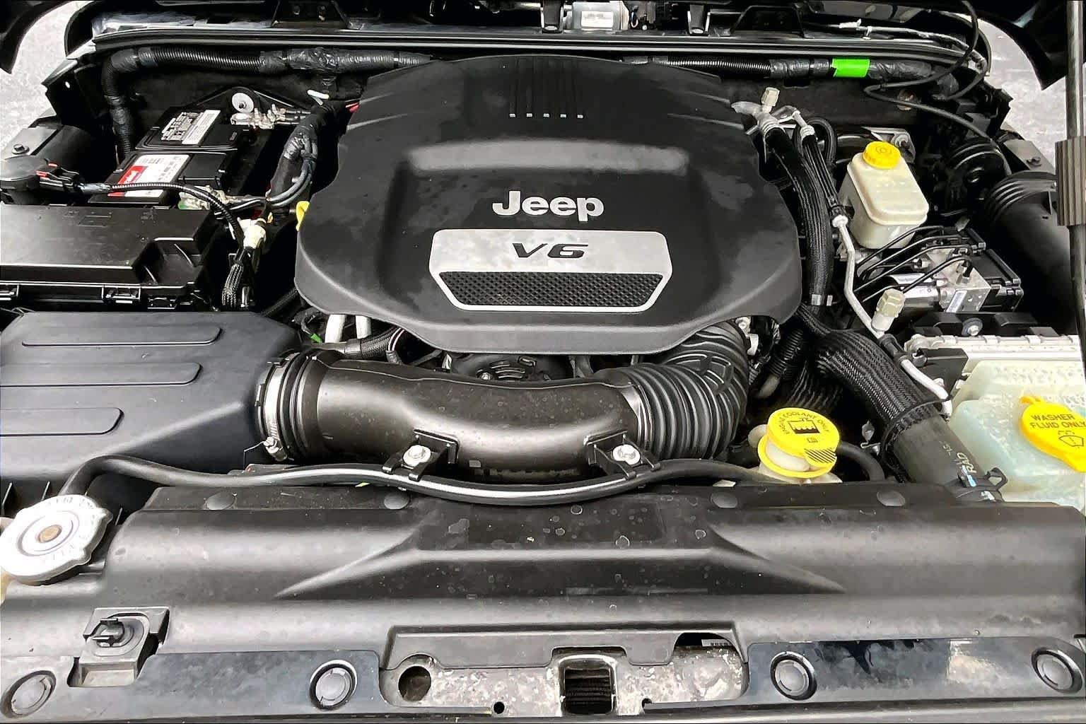 Used 2017 Jeep Wrangler Unlimited Sport w/ Connectivity Group AWD/4WD image 30