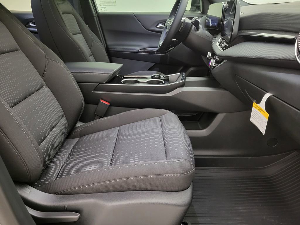 New 2026 Chevrolet Equinox LT w/ LPO, Floor Liner Package image 32