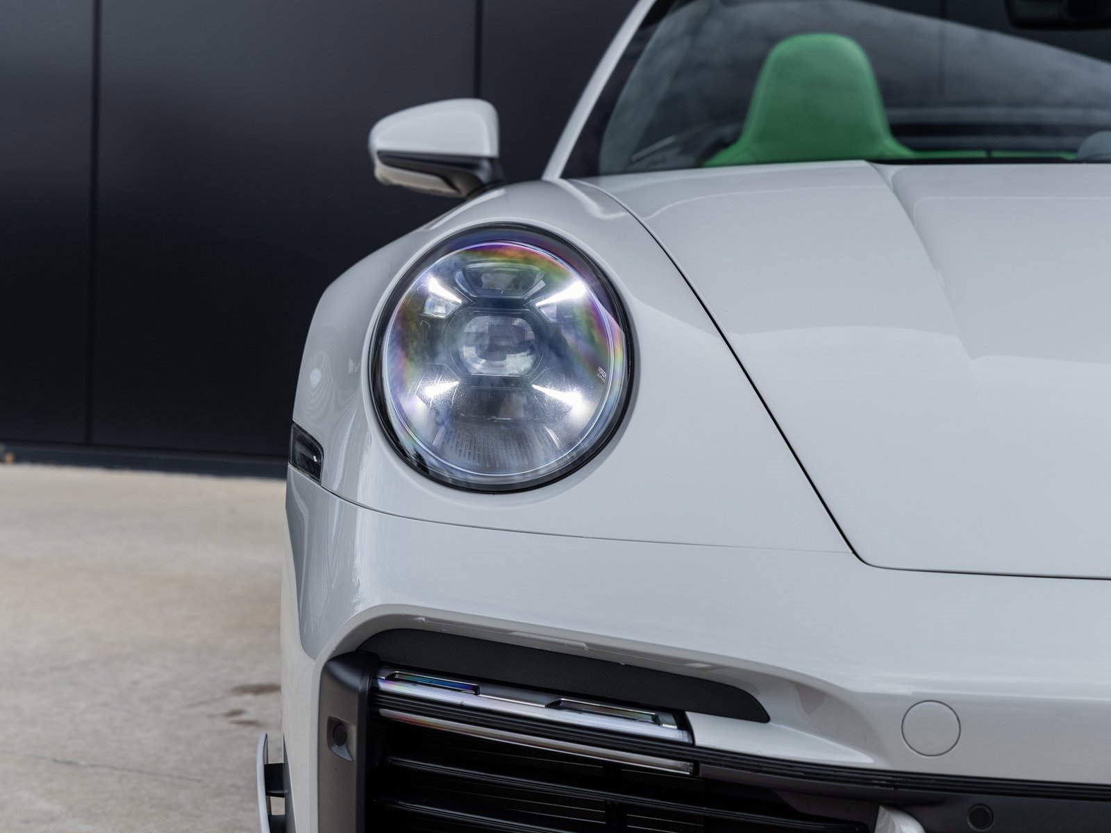 Certified 2022 Porsche 911 Turbo S w/ 911 Turbo Sportdesign Package image 21