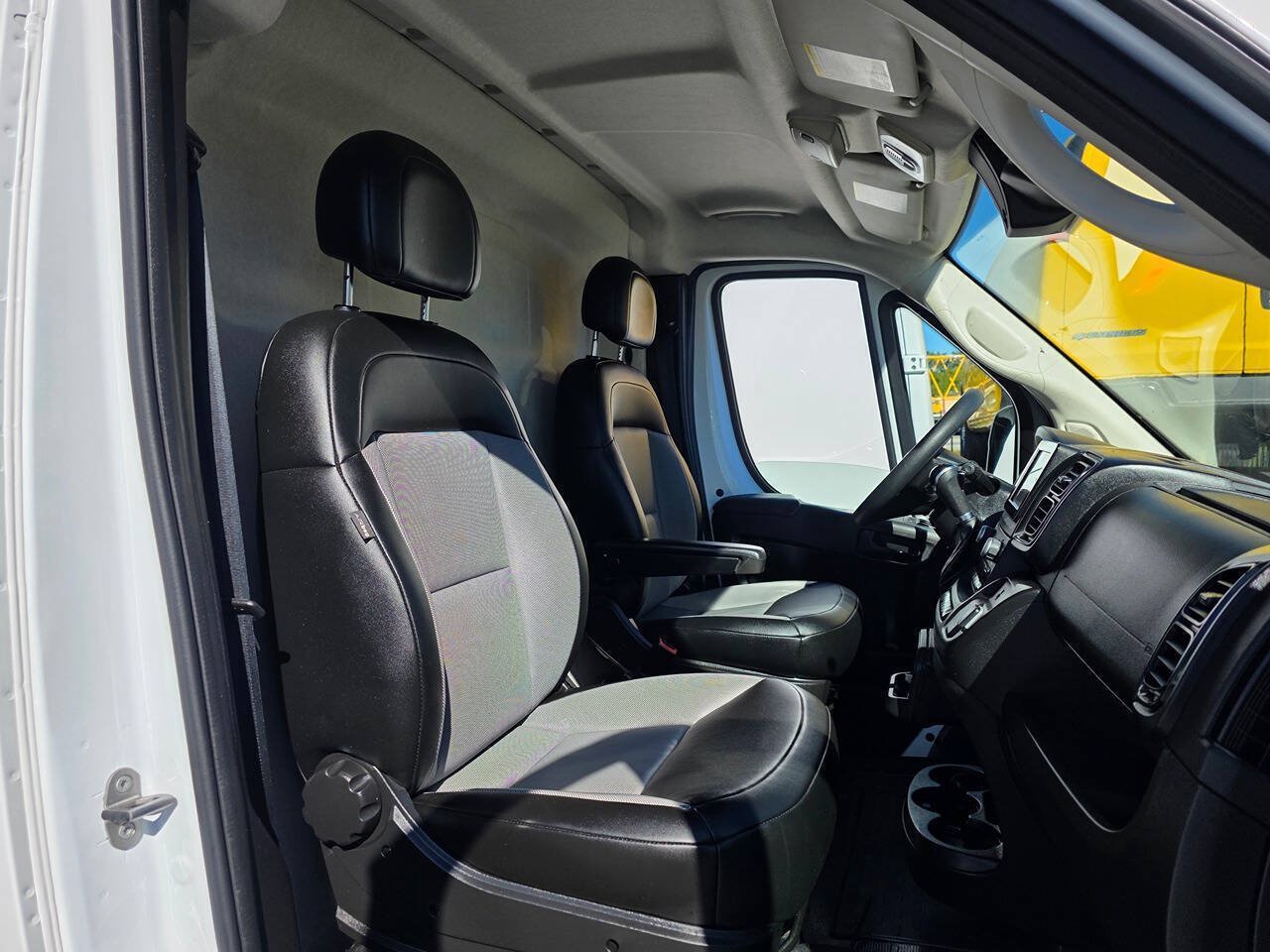 Used 2023 RAM ProMaster 3500 FWD image 9