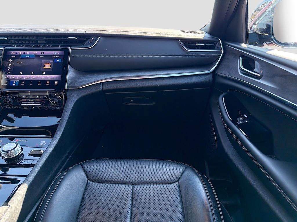 Used 2023 Jeep Grand Cherokee Overland image 19