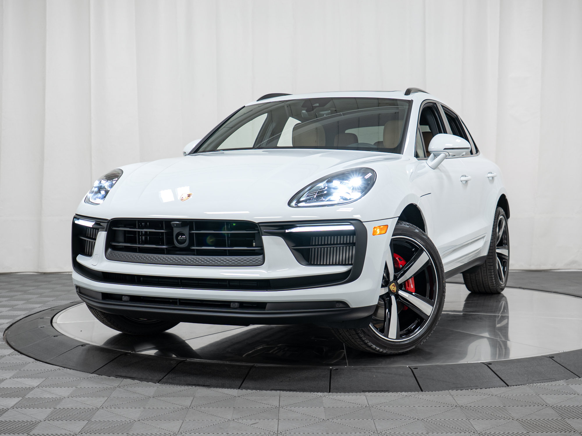 New 2026 Porsche Macan S AWD/4WD image 36