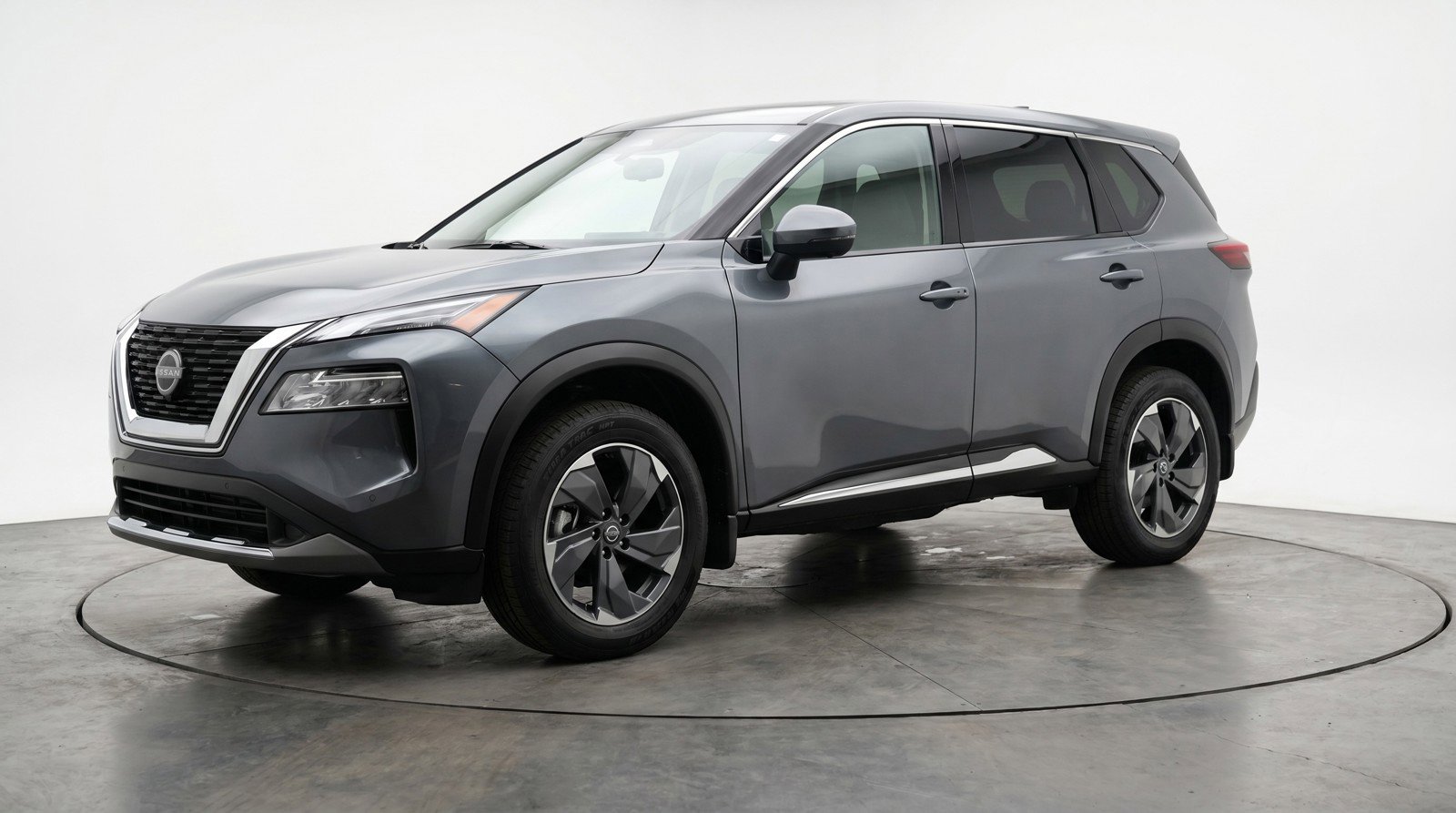Used 2025 Nissan Rogue SV FWD image 3