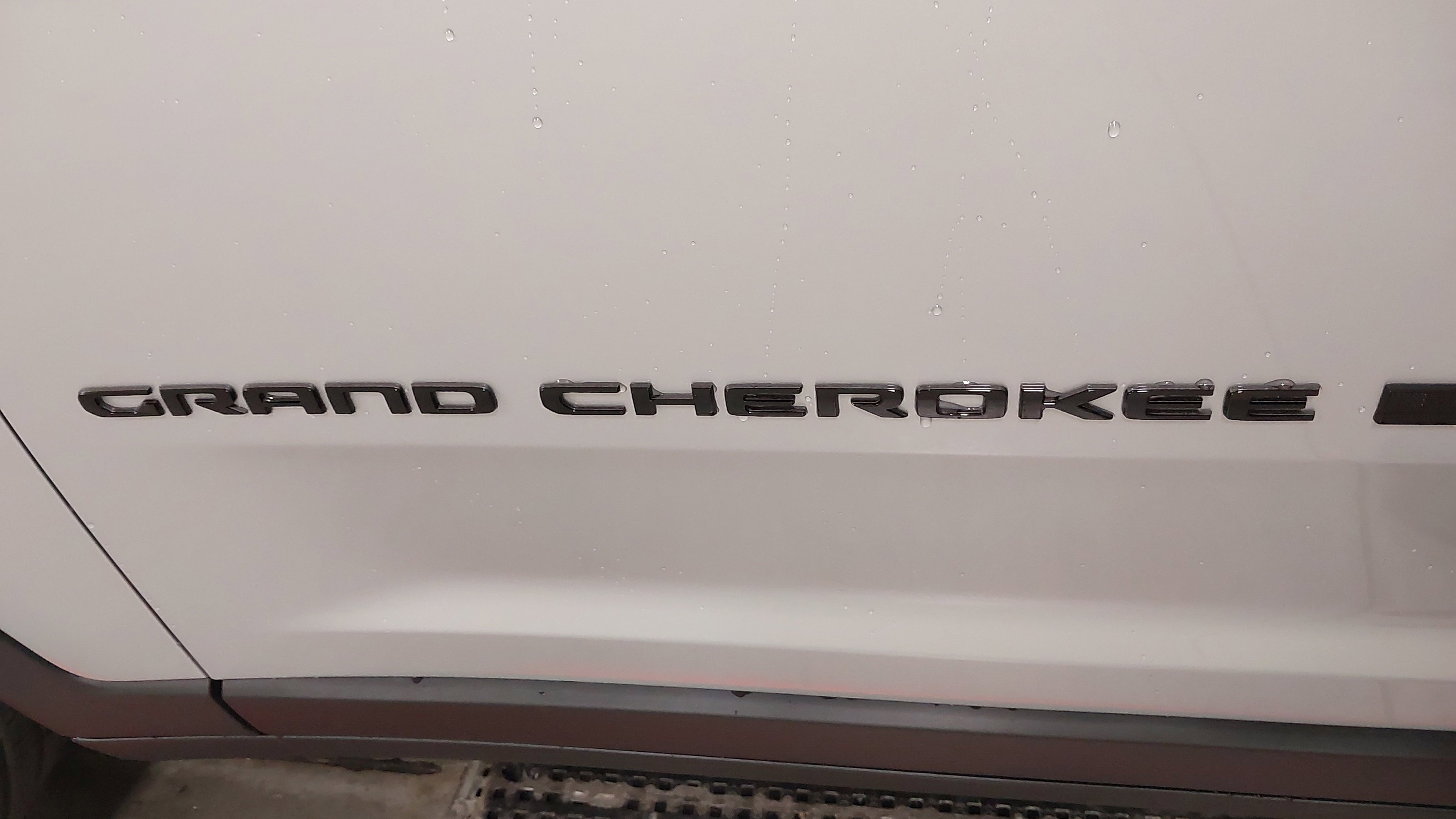 New 2025 Jeep Grand Cherokee L Limited w/ Trailer Tow Package image 32