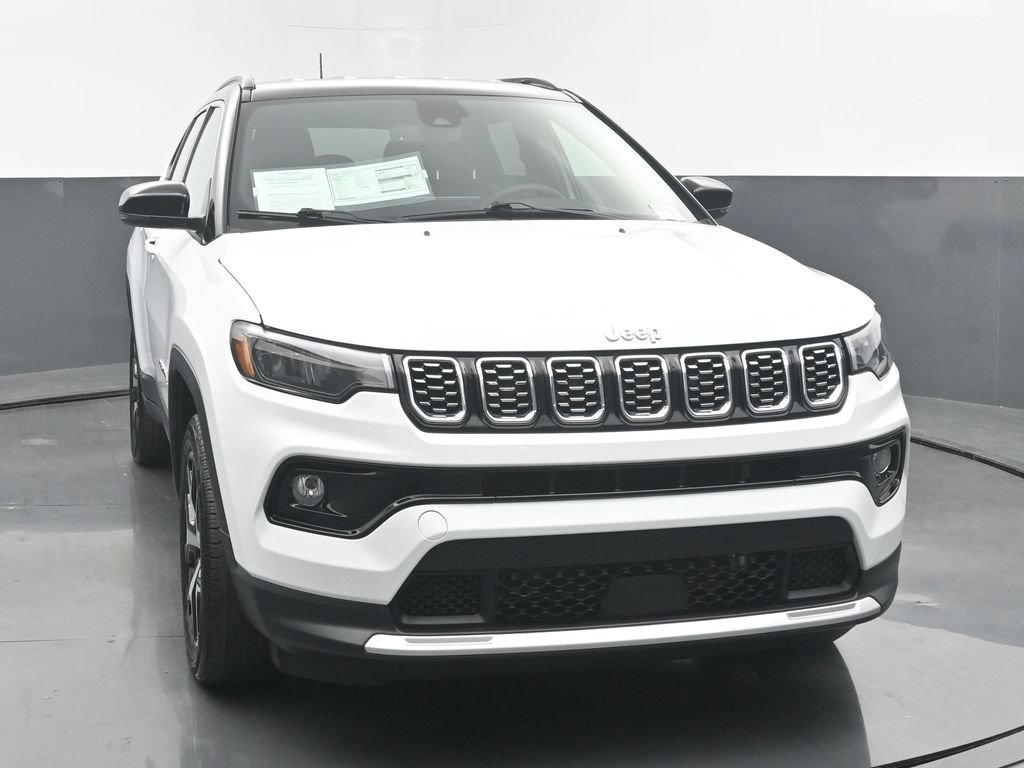 Used 2025 Jeep Compass Limited AWD/4WD image 9