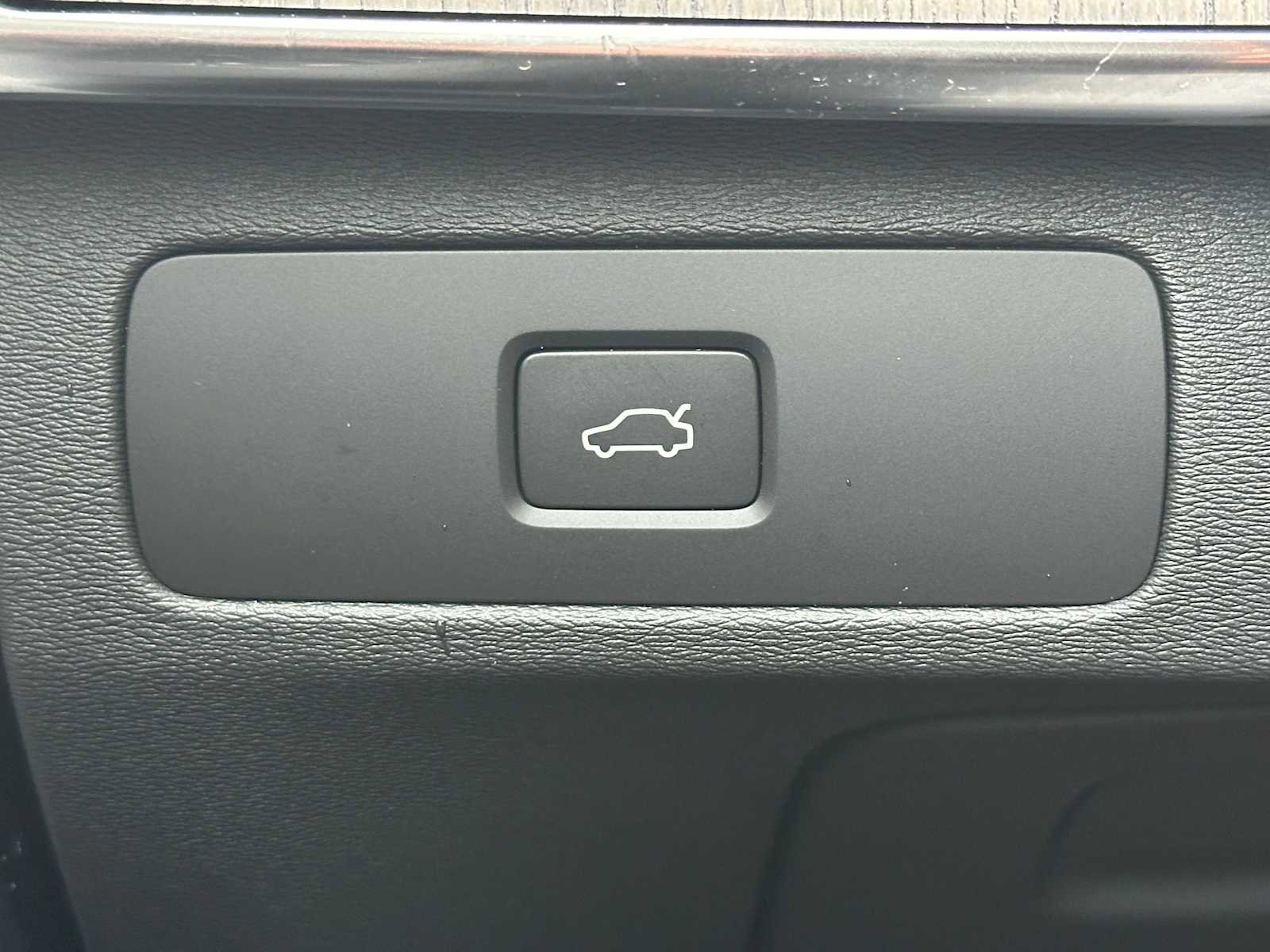 New 2026 Volvo XC90 B6 Ultra w/ Lounge Package image 36