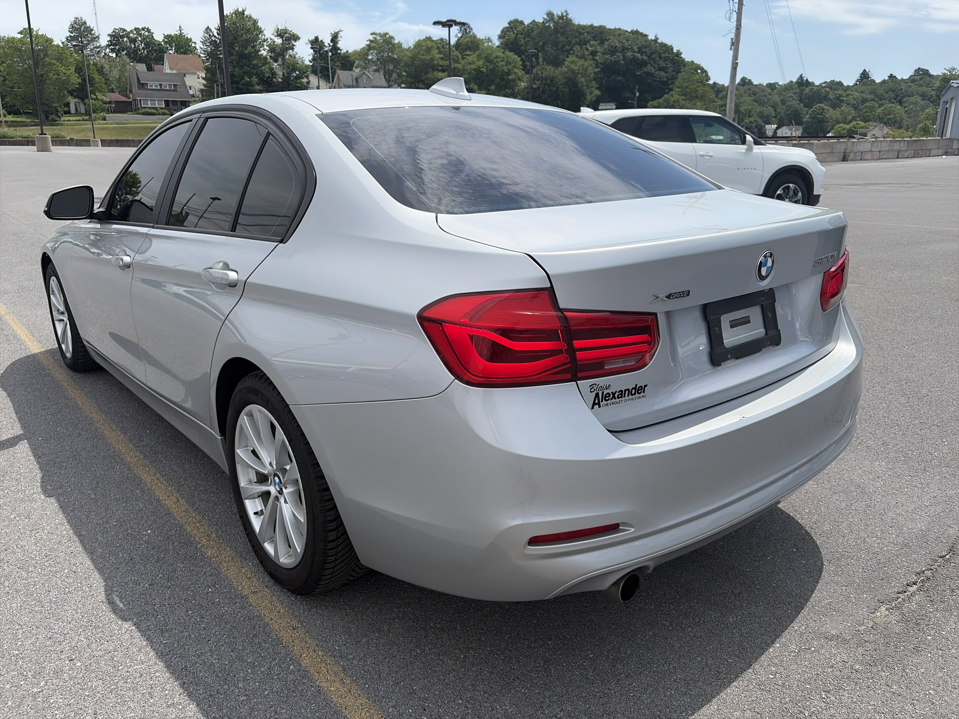 Used 2018 BMW 320i xDrive Sedan AWD/4WD video 4