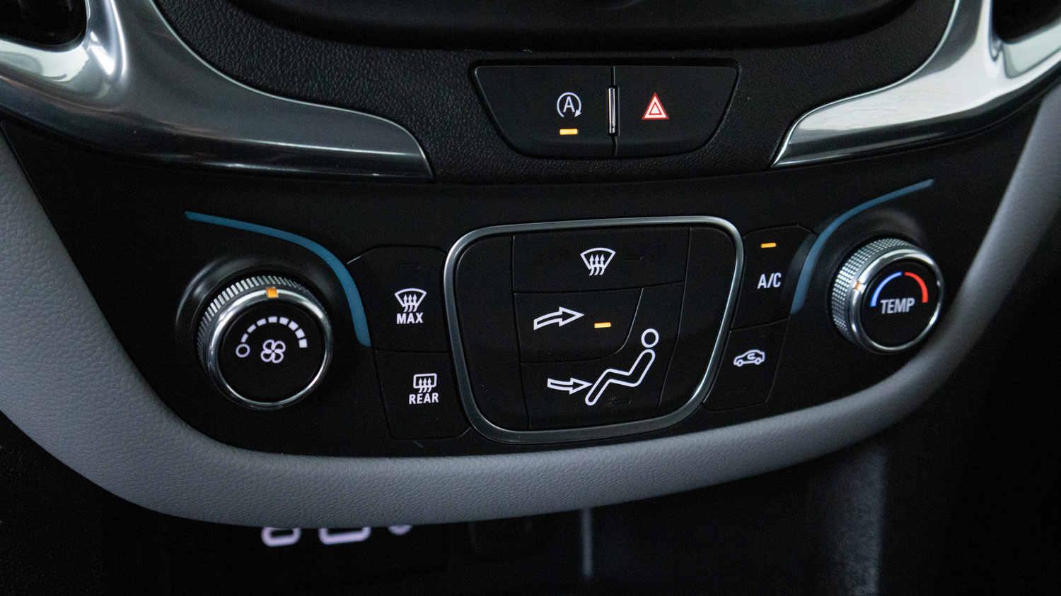 Used 2024 Chevrolet Equinox LS FWD image 14
