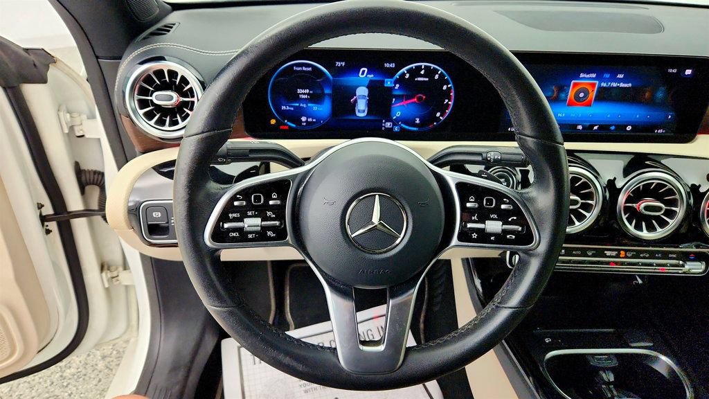 Used 2020 Mercedes-Benz CLA 250 4MATIC w/ Premium Package image 12