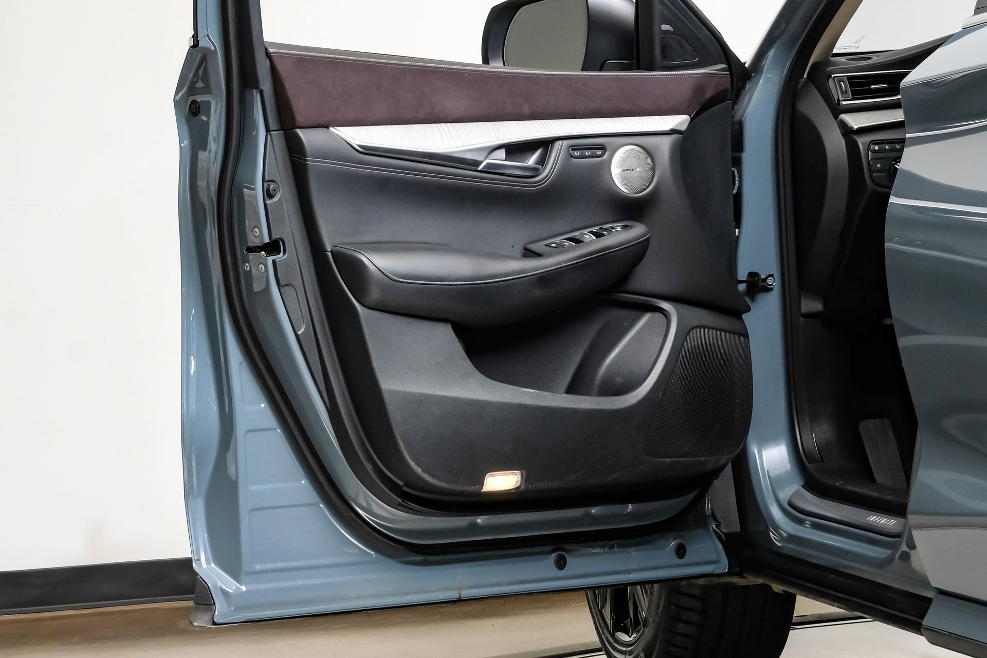 Used 2023 INFINITI QX50 Sensory image 44