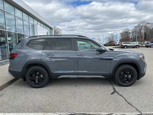 New 2026 Volkswagen Atlas Peak Edition AWD/4WD image 8