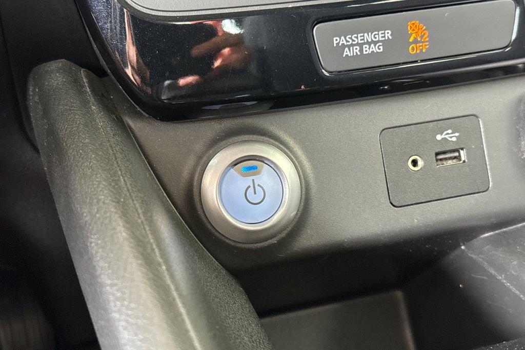 Used 2018 Nissan Leaf SV w/ Protection Package FWD image 21