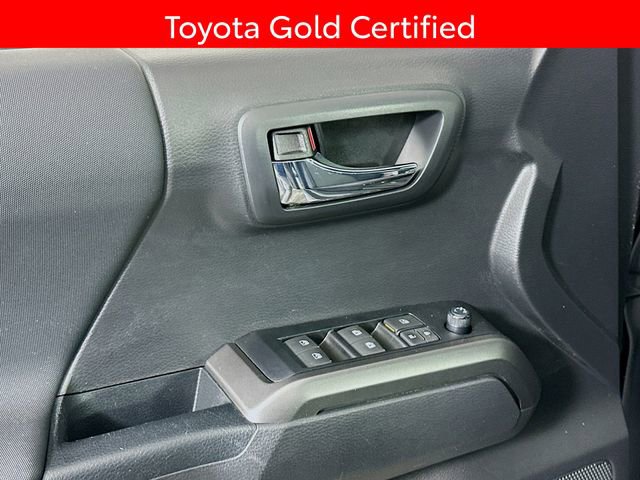 Certified 2022 Toyota Tacoma TRD Off-Road image 17