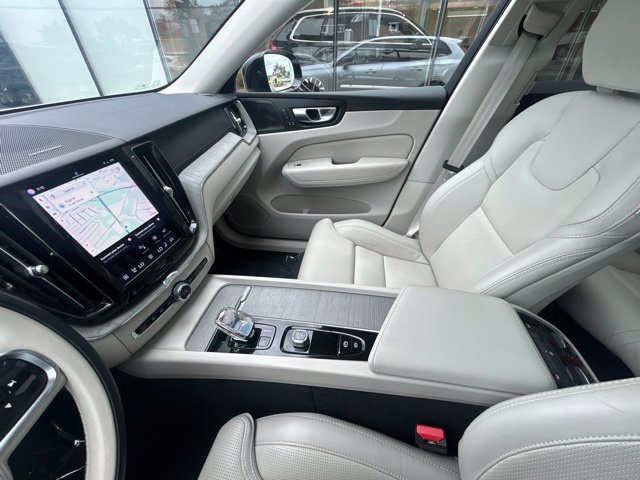 Used 2023 Volvo XC60 B6 Ultimate w/ Climate Package AWD/4WD image 21