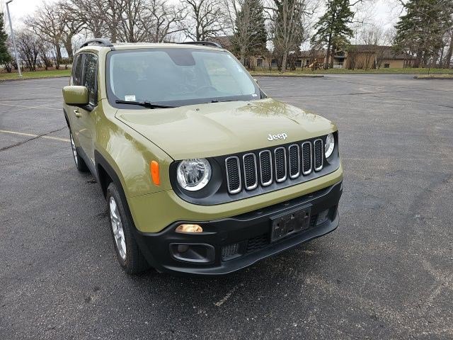 Used 2015 Jeep Renegade Latitude w/ Cold Weather Group II image 8