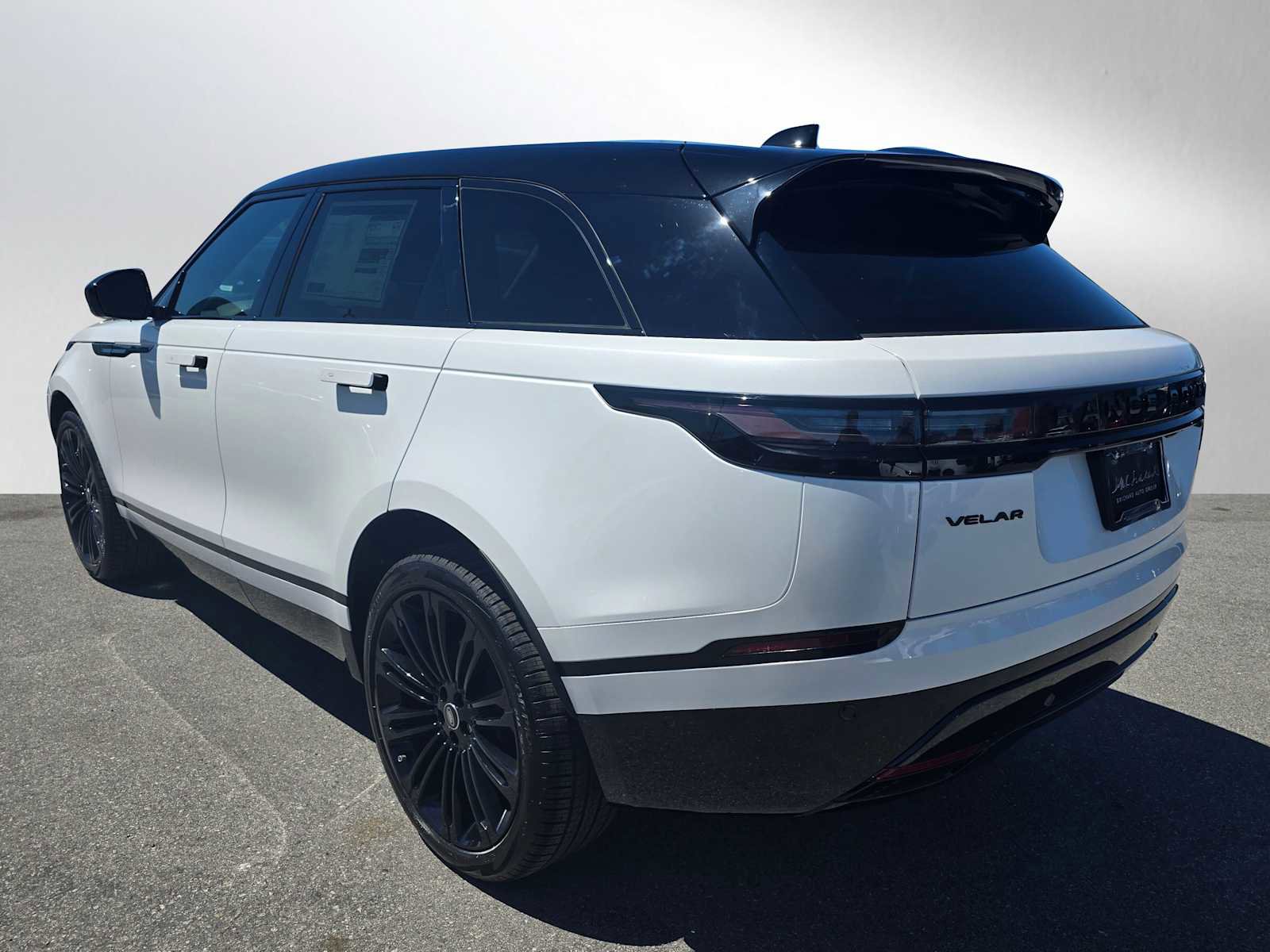 New 2026 Land Rover Range Rover Velar Dynamic SE image 2