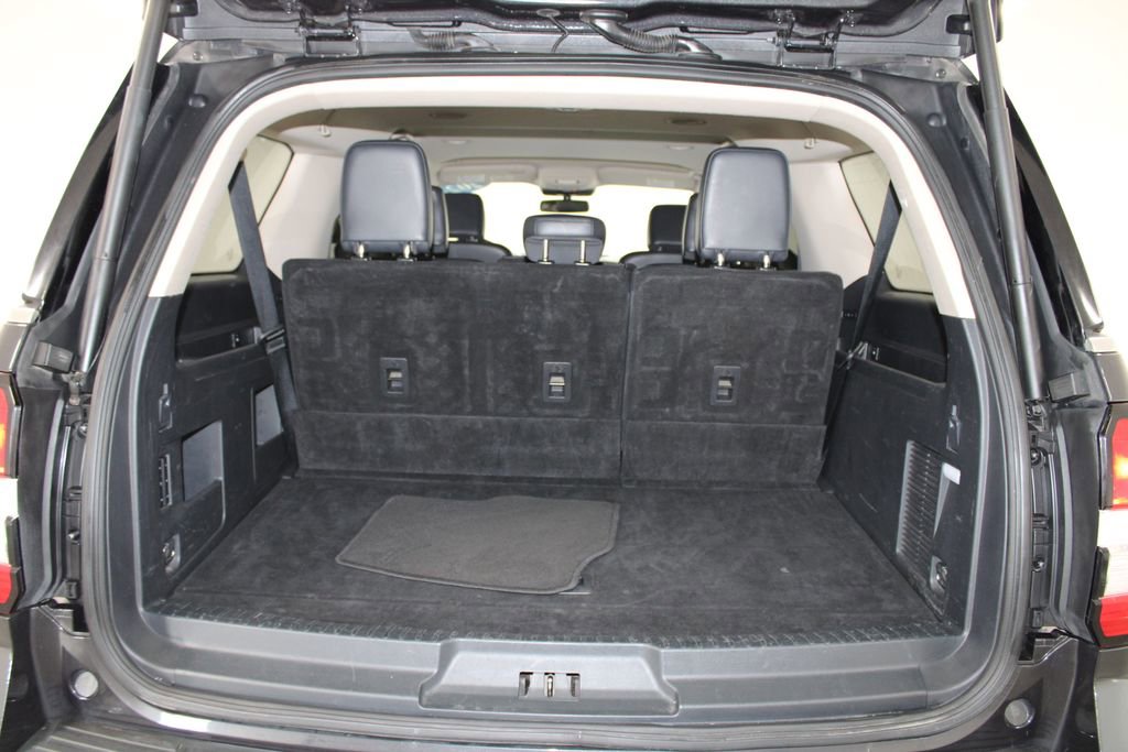 Used 2024 Ford Expedition Max XLT image 17