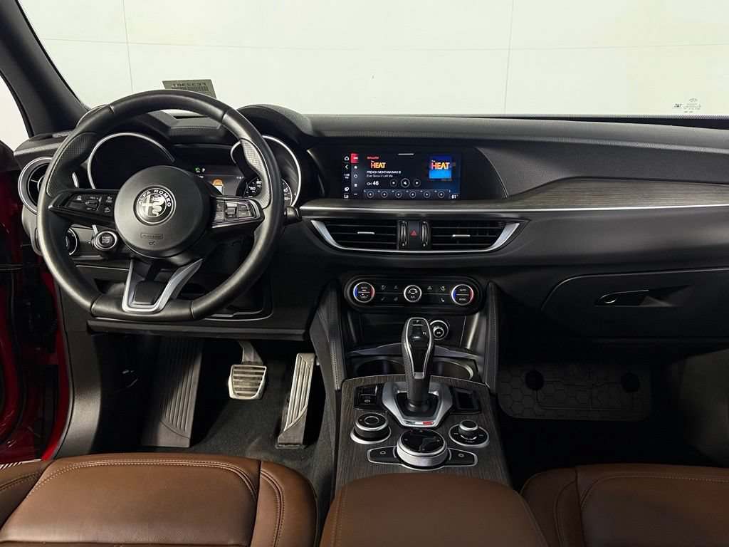 Used 2023 Alfa Romeo Stelvio Ti AWD/4WD image 14
