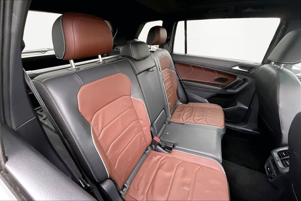 Used 2022 Volkswagen Tiguan SEL R-Line image 28