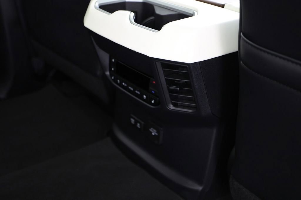 Used 2023 Toyota Sequoia Capstone image 12