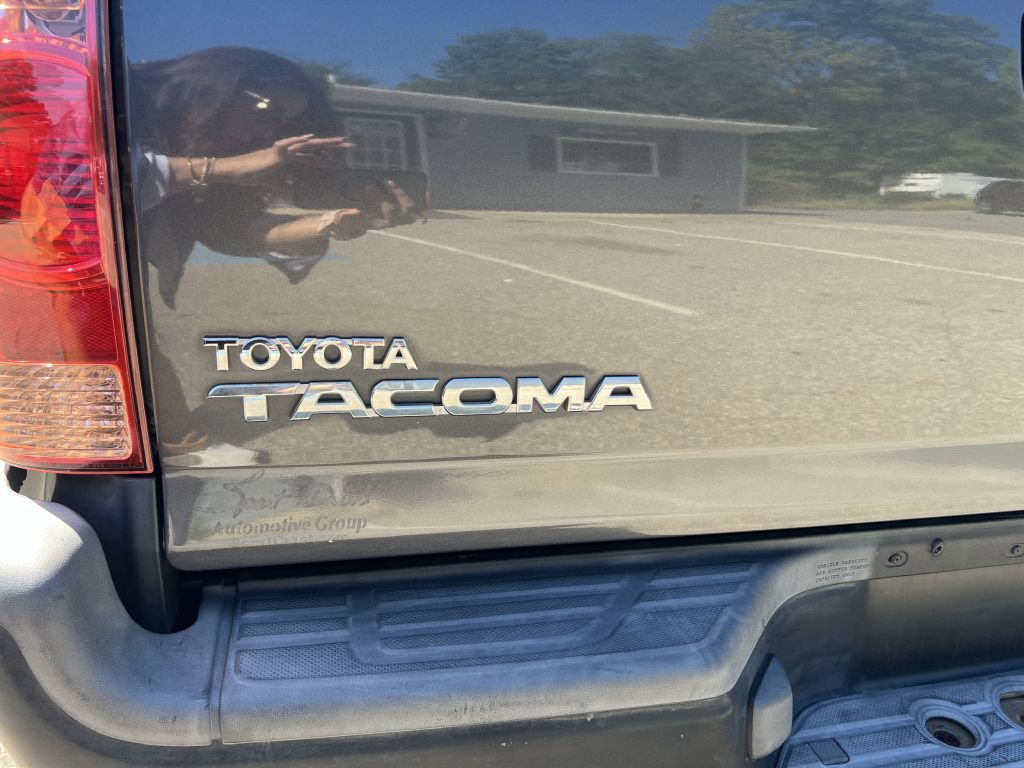Used 2015 Toyota Tacoma PreRunner w/ Convenience Package RWD image 24