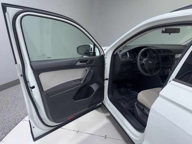 Used 2020 Volkswagen Tiguan S image 8