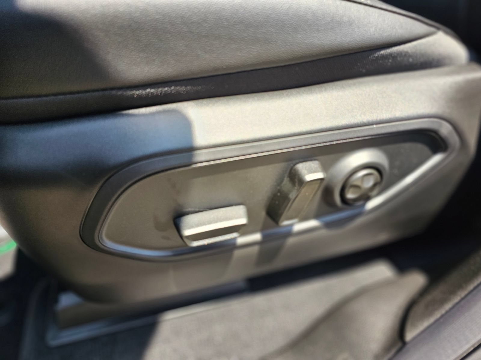 New 2026 Jeep Grand Cherokee Altitude RWD image 19