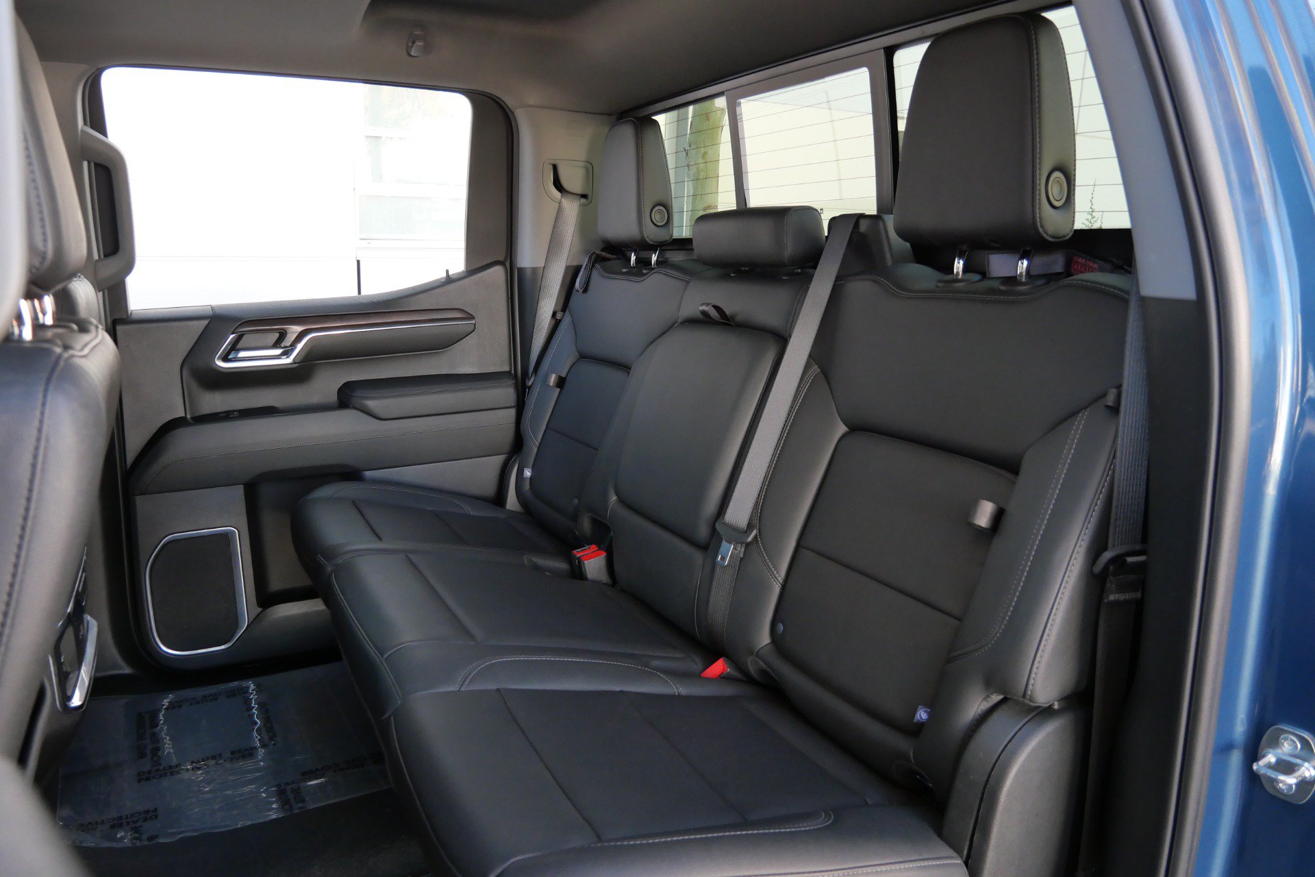 Used 2024 GMC Sierra 1500 SLT w/ SLT Premium Package AWD/4WD image 16