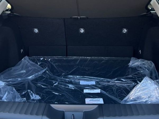 New 2026 Toyota Prius LE FWD image 40