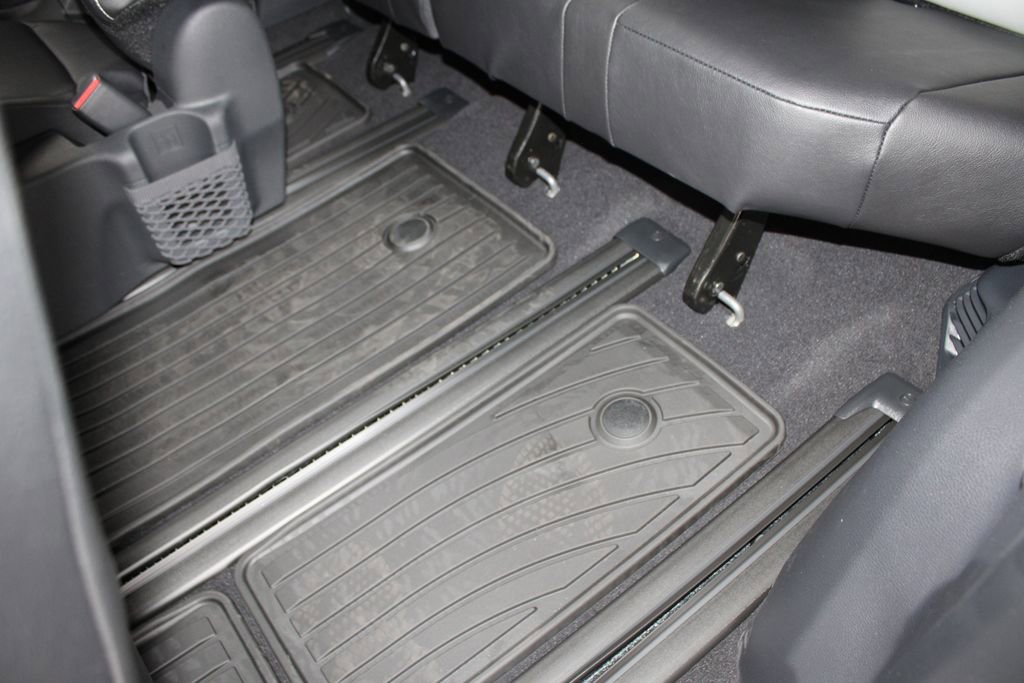 New 2026 Toyota Sienna XSE image 50