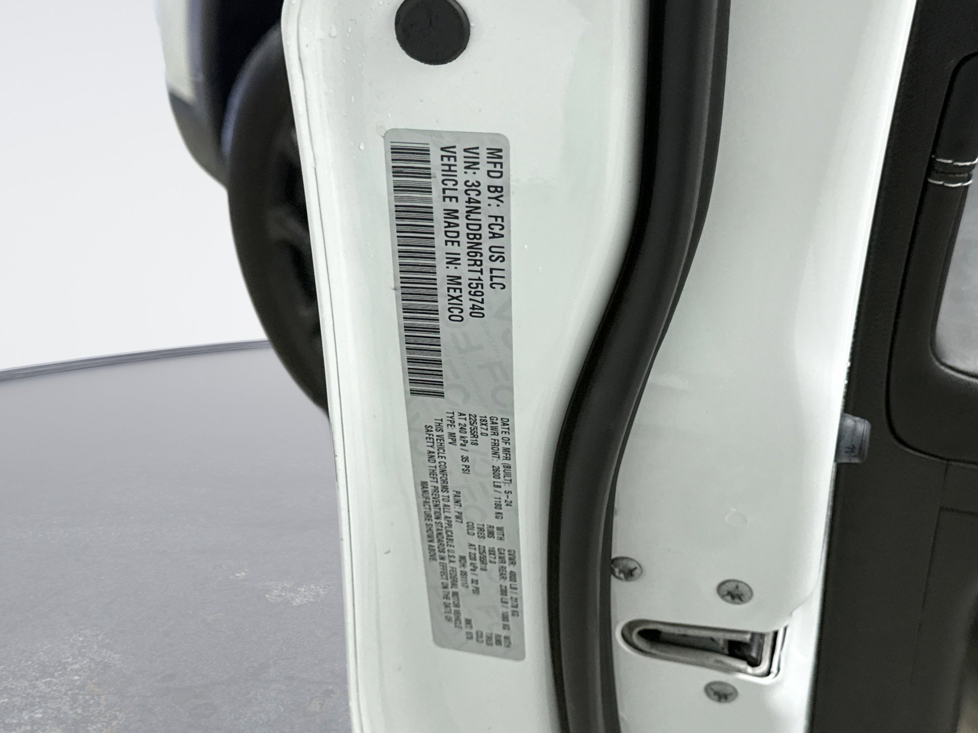 Used 2024 Jeep Compass Latitude w/ Altitude Special Edition image 12