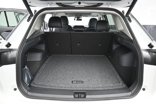 New 2026 Volkswagen Tiguan SE AWD/4WD image 12