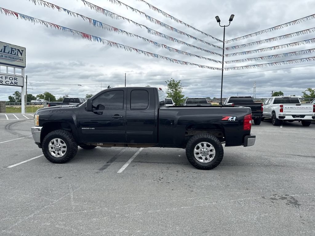Used 2013 Chevrolet Silverado 2500 LT w/ Suspension Package, Off-Road AWD/4WD image 11