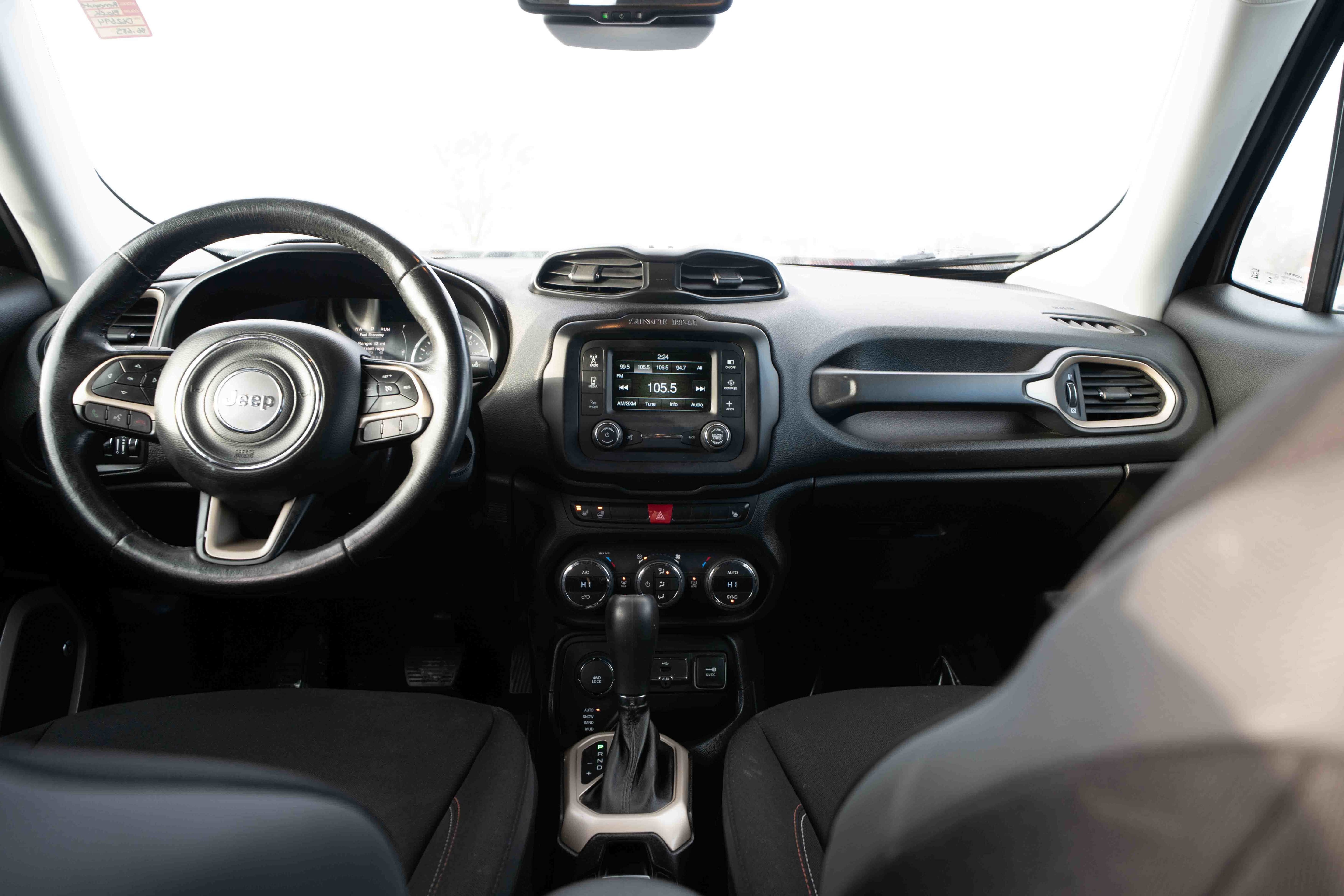 Used 2016 Jeep Renegade 75th Anniversary image 19